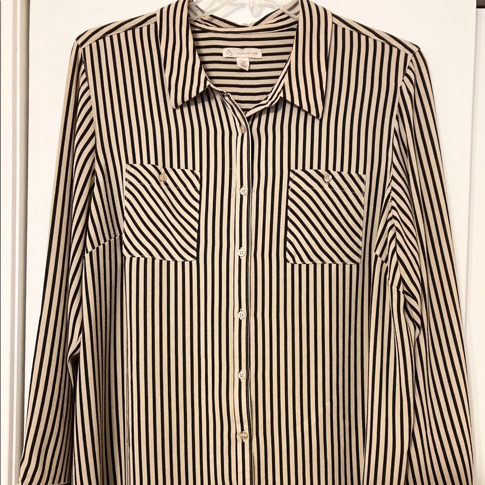 NWOT Woman’s Blouse